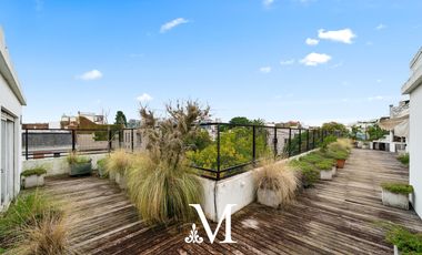 Casa en Barrio Parque con 7 dormitorios, jardin, terraza, 2 cocheras, 2 ascensores, 45 m de frente