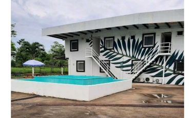 VENDO HOTEL CON LOCALES COMERCIALES EN METETI DARIEN OPERATIVO