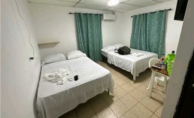 VENDO HOTEL CON LOCALES COMERCIALES EN METETI DARIEN OPERATIVO