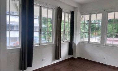 Edificio en Venta en Clayton