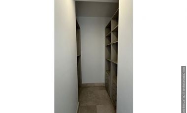 SEA CONFIABLE VENDE APARTAMENTO EN PH DELUXE