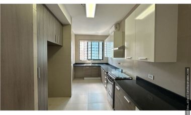 SEA CONFIABLE VENDE APARTAMENTO EN PH DELUXE