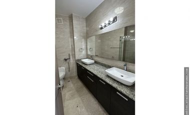SEA CONFIABLE VENDE APARTAMENTO EN PH DELUXE