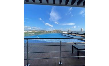 Venta de apartamento detrás de la Univ. Latina, PH Sky Point Tower