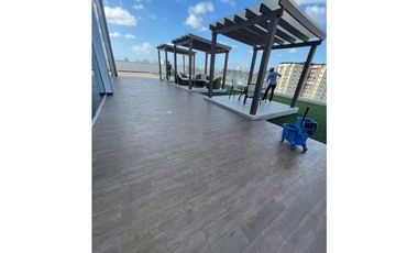 Venta de apartamento detrás de la Univ. Latina, PH Sky Point Tower