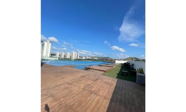 Venta de apartamento detrás de la Univ. Latina, PH Sky Point Tower