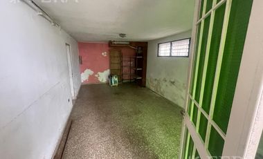 Venta casa 3 ambientes con cochera en Quilmes