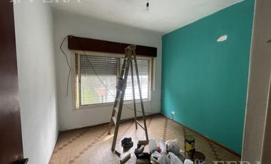 Venta casa 3 ambientes con cochera en Quilmes