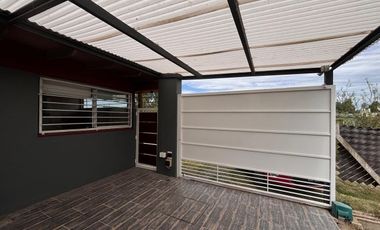 Casa en Venta en Villa Parque Sicardi