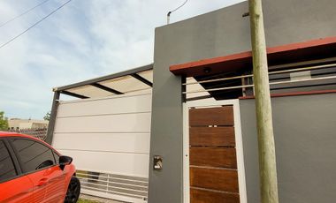Casa en Venta en Villa Parque Sicardi