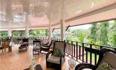 Casa de dos niveles en venta en Las Cumbres, Panamá. 24-2190.