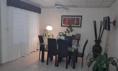 Venta - Alquiler de Casa en Hacienda Santa Fe