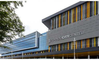 SE ALQUILA MODERNA OFICINA EN EL DORADO CITY CENTER