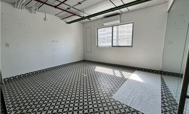 Alquiler de Oficina o Local Comercial en  Costa del Este  Dream Plaza
