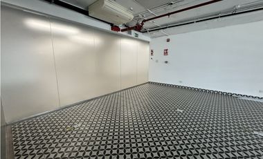Alquiler de Oficina o Local Comercial en  Costa del Este  Dream Plaza