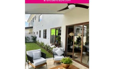 Santa Maria, casa de lujo 3/4 recamaras a solo $930K