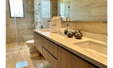Santa Maria, casa de lujo 3/4 recamaras a solo $930K