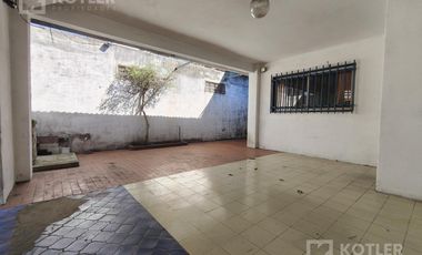 Retasada! oportunidad! Casa en Ph al frente en Temperley.