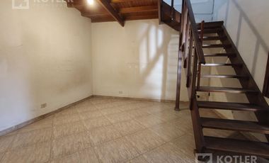 Retasada! oportunidad! Casa en Ph al frente en Temperley.