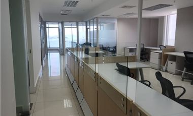 ALQUILO OFICINA EN AVE, BALBOA, 200M2, AMOBLADA, VISTA PANORAMICA.