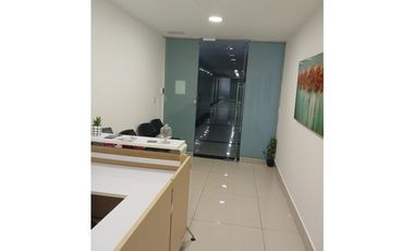 ALQUILO OFICINA EN AVE, BALBOA, 200M2, AMOBLADA, VISTA PANORAMICA.