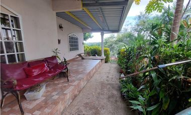 Vendo casa chalet en Revolucion chorrera