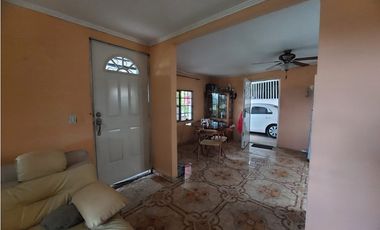 Vendo casa chalet en Revolucion chorrera