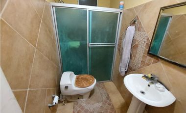 Vendo casa chalet en Revolucion chorrera