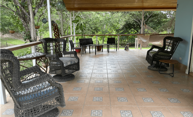 Se Vende Finca con Cabañas en San Carlos