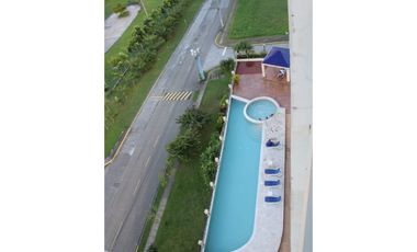 Alquilo espectacular penthouse en albrook