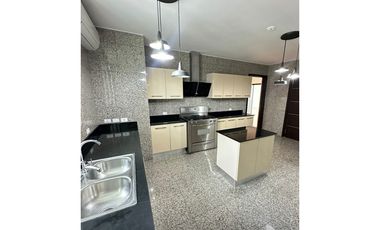 Avenida Balboa,v/mar, lujo 290m2 a solo $630K