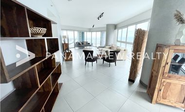 YACHT CLUB / AVENIDA BALBOA / VENTA o ALQUILER
