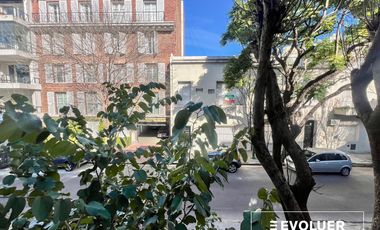 Venta Casa de 3 plantas, jardín y pileta en Palermo Chico