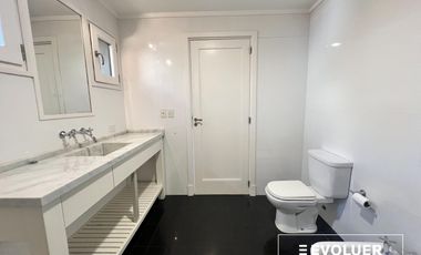 Venta Casa de 3 plantas, jardín y pileta en Palermo Chico