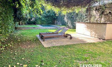 Venta Casa de 3 plantas, jardín y pileta en Palermo Chico