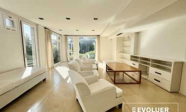 Venta Casa de 3 plantas, jardín y pileta en Palermo Chico