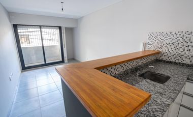 Venta Cocheras Cubiertas En Planta Baja Y Subsuelo Zona Facultades, Rosario