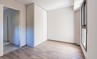 Venta Cocheras Cubiertas En Planta Baja Y Subsuelo Zona Facultades, Rosario