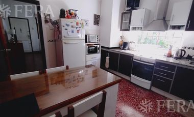 Venta casa 3 ambientes con cochera y patio en Wilde