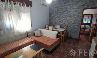 Venta casa 3 ambientes con cochera y patio en Wilde