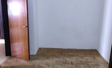 Casa en venta 4 ambientes en Adrogue cercana al centro comercial