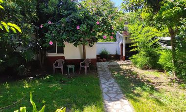 Casa en venta 4 ambientes en Adrogue cercana al centro comercial