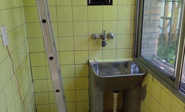 Casa en venta 4 ambientes en Adrogue cercana al centro comercial