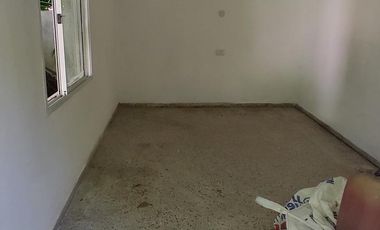 Casa en venta 4 ambientes en Adrogue cercana al centro comercial