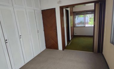 Casa en venta 4 ambientes en Adrogue cercana al centro comercial