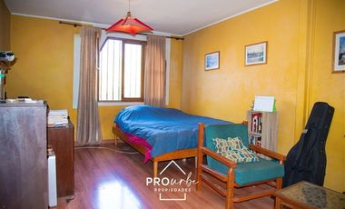 Casa en Venta en Av. Crescente Errázurriz antes de José Manuel Infante