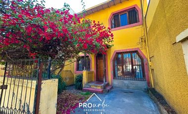Casa en Venta en Av. Crescente Errázurriz antes de José Manuel Infante