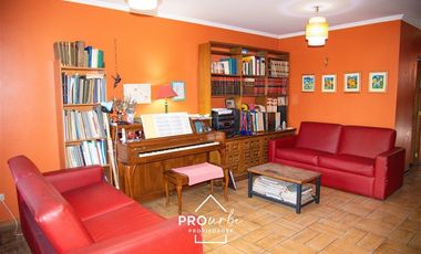 Casa en Venta en Av. Crescente Errázurriz antes de José Manuel Infante