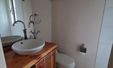 CASA AMPLIADA Y  REMODELADA EN LOMAS DE MIRASUR