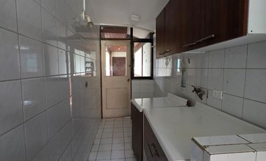 CASA AMPLIADA Y  REMODELADA EN LOMAS DE MIRASUR